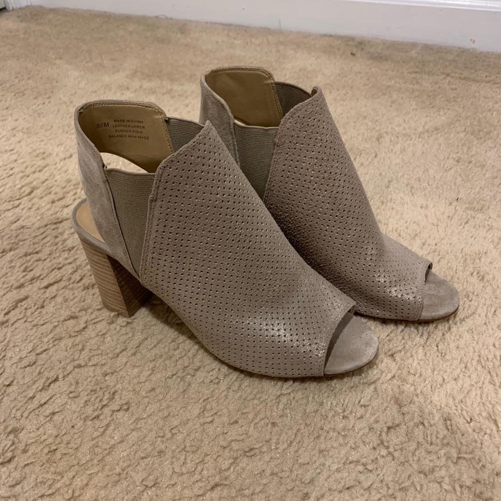 Vaneli Heels